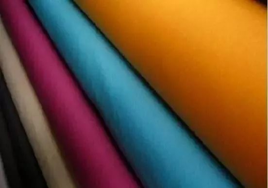 四面弹复合面料：集高品质与耐寒保暖于一体！